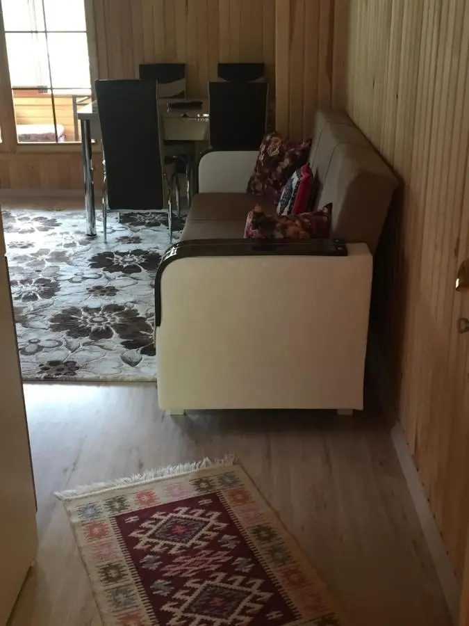 Turan Dağ Evi