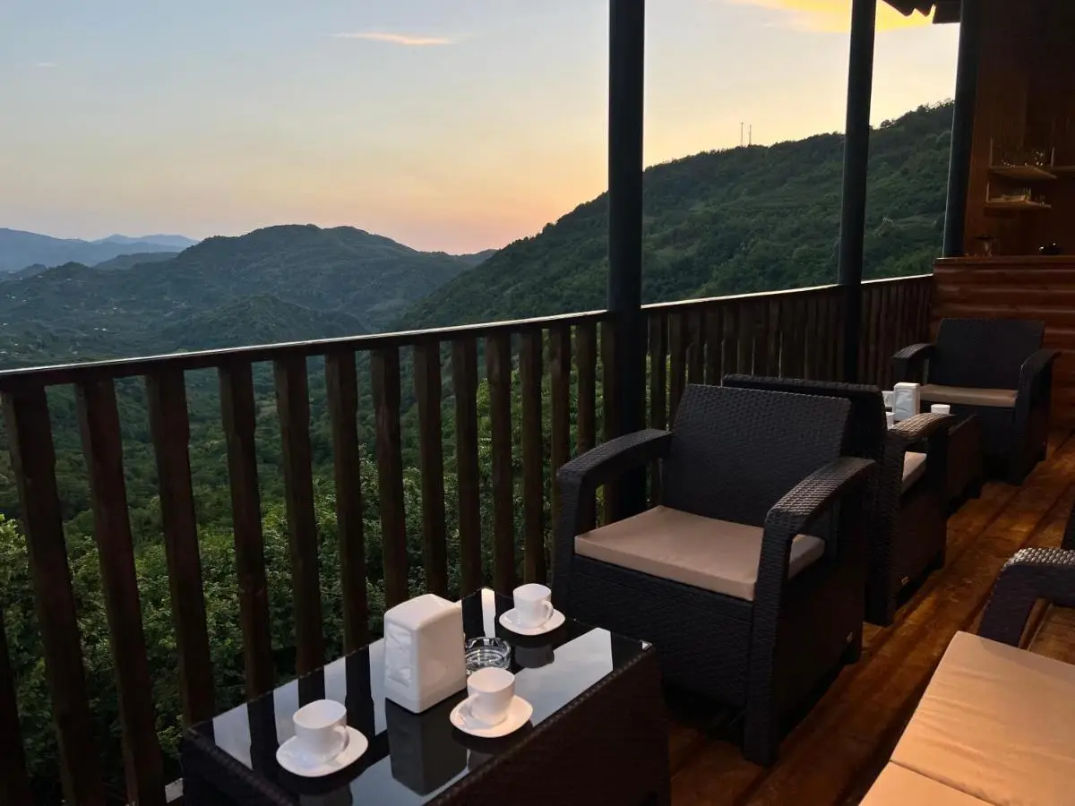 UkhutiEcoHouse