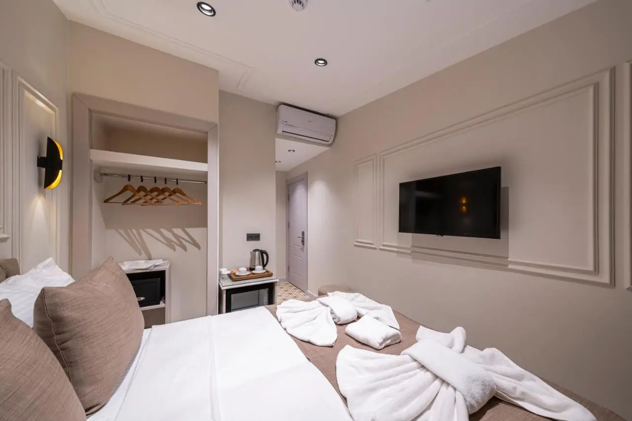 Pera Luna Premium Hotel