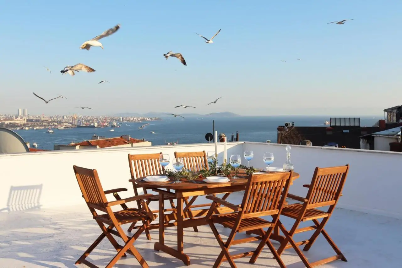 Cihangir VAV Suites