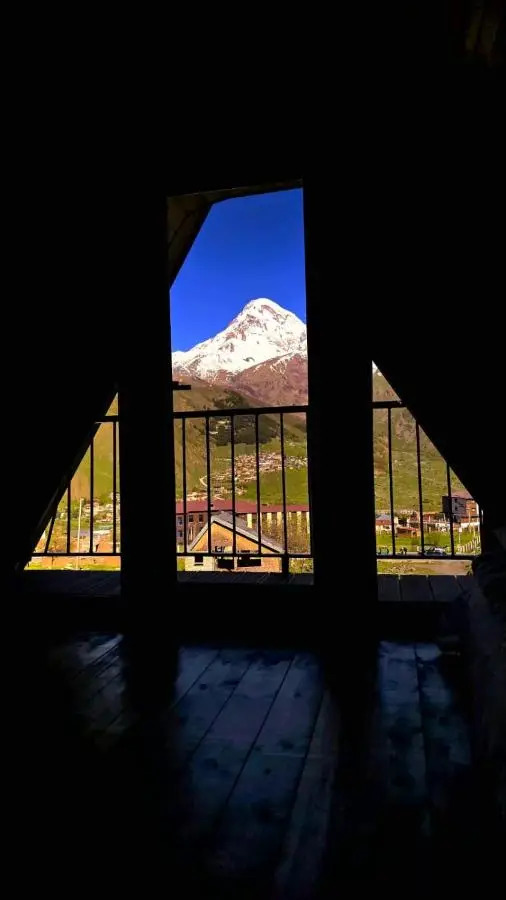Elia Hut Kazbegi