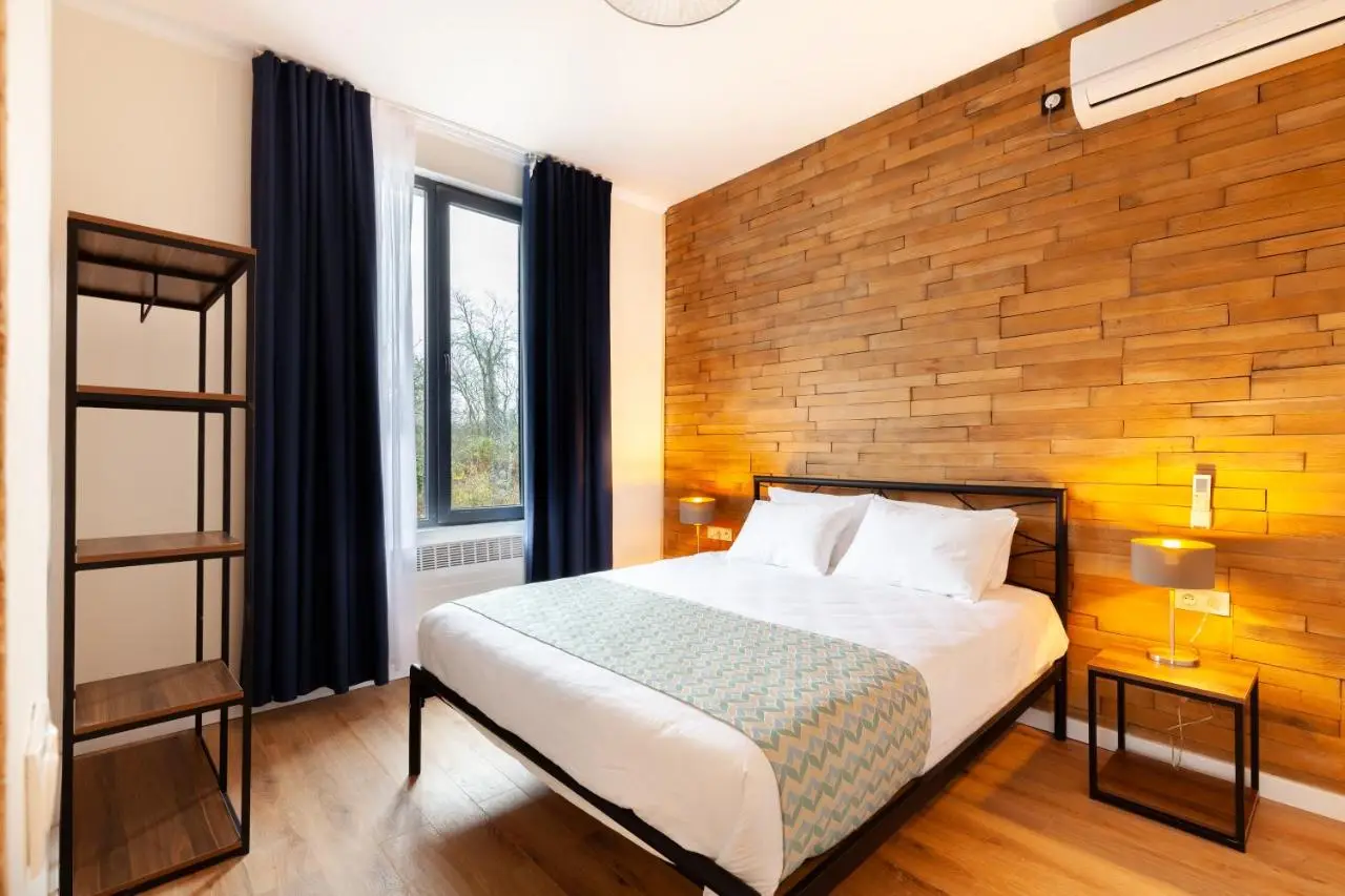 Renovated 3-bedroom House in Nature - Iskia Estate