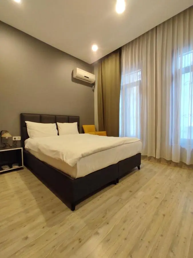 Ore Pera Suites