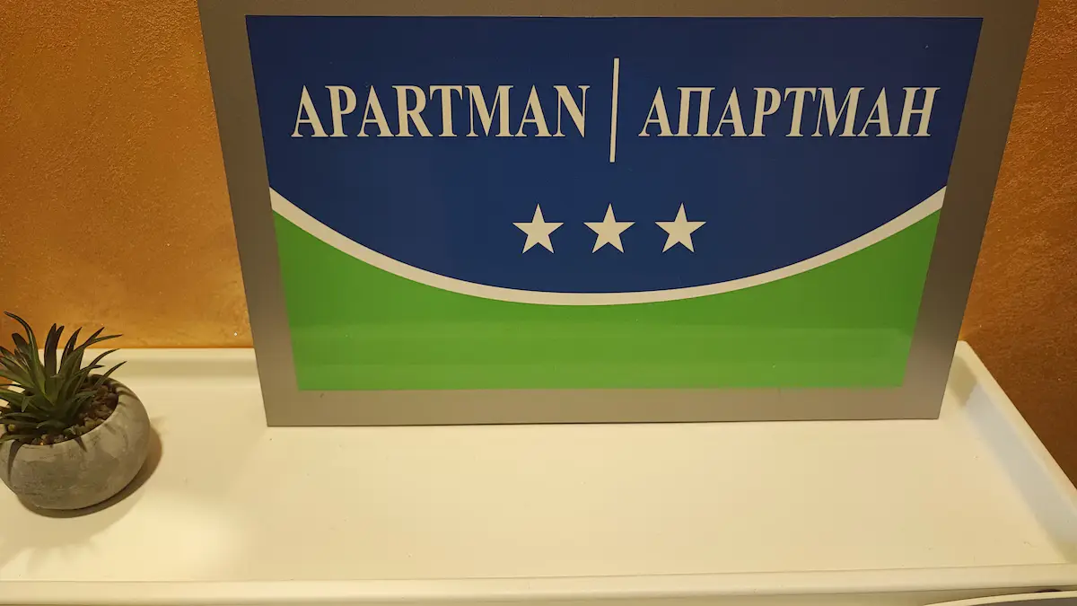 Lovely apartment, own own parking