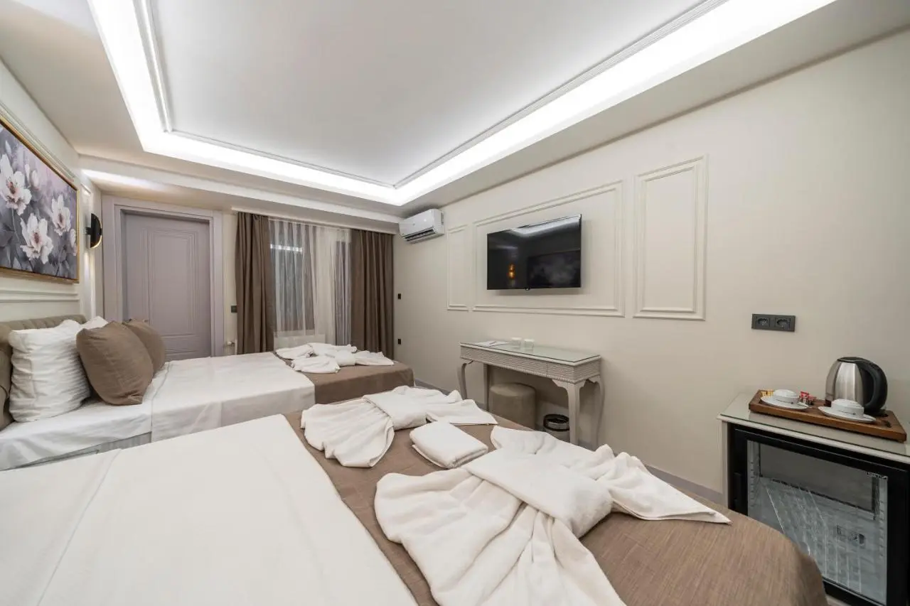 Pera Luna Premium Hotel