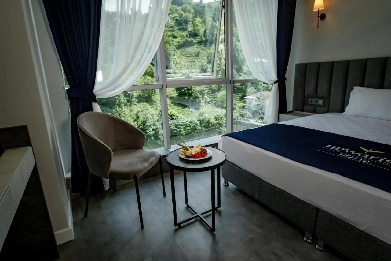 Newarise Hotel