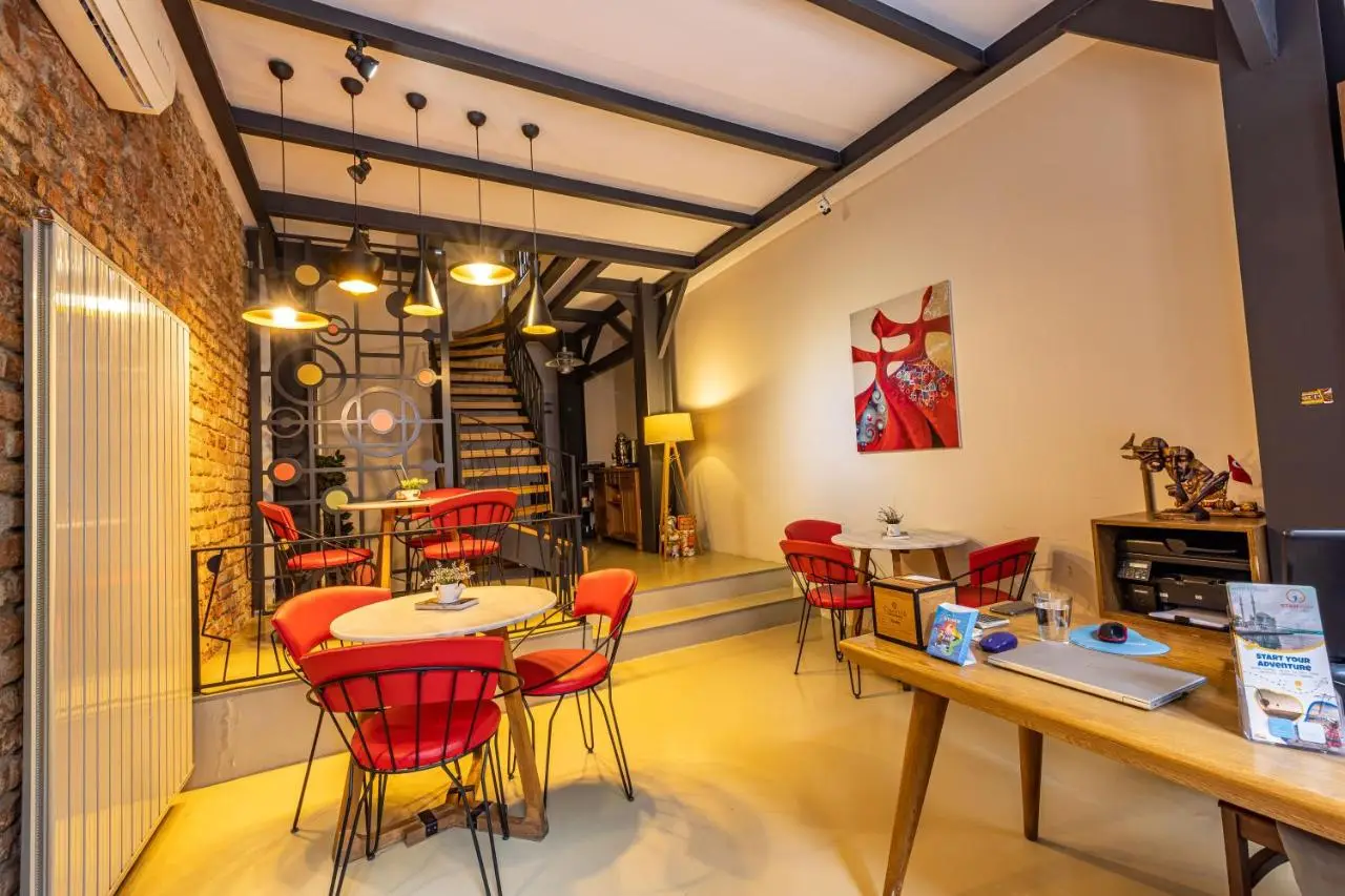 Calanthe Residence