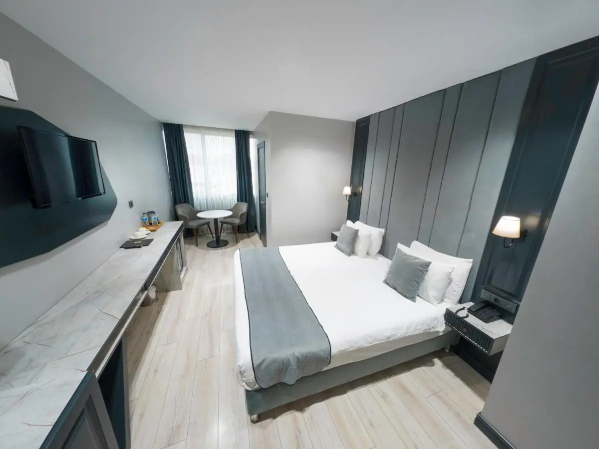 Express Plus Hotel