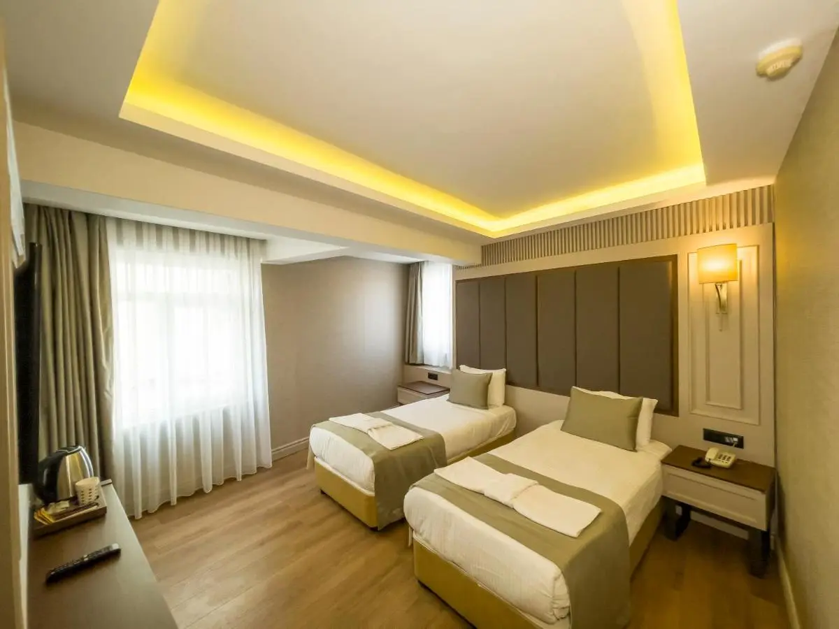 Martinenz Hotel Old City