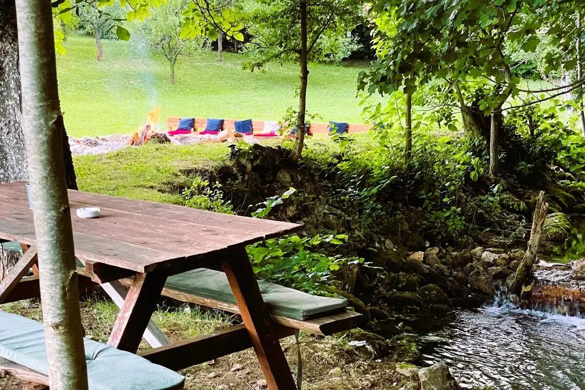 4000m2 Private Riverside Estate