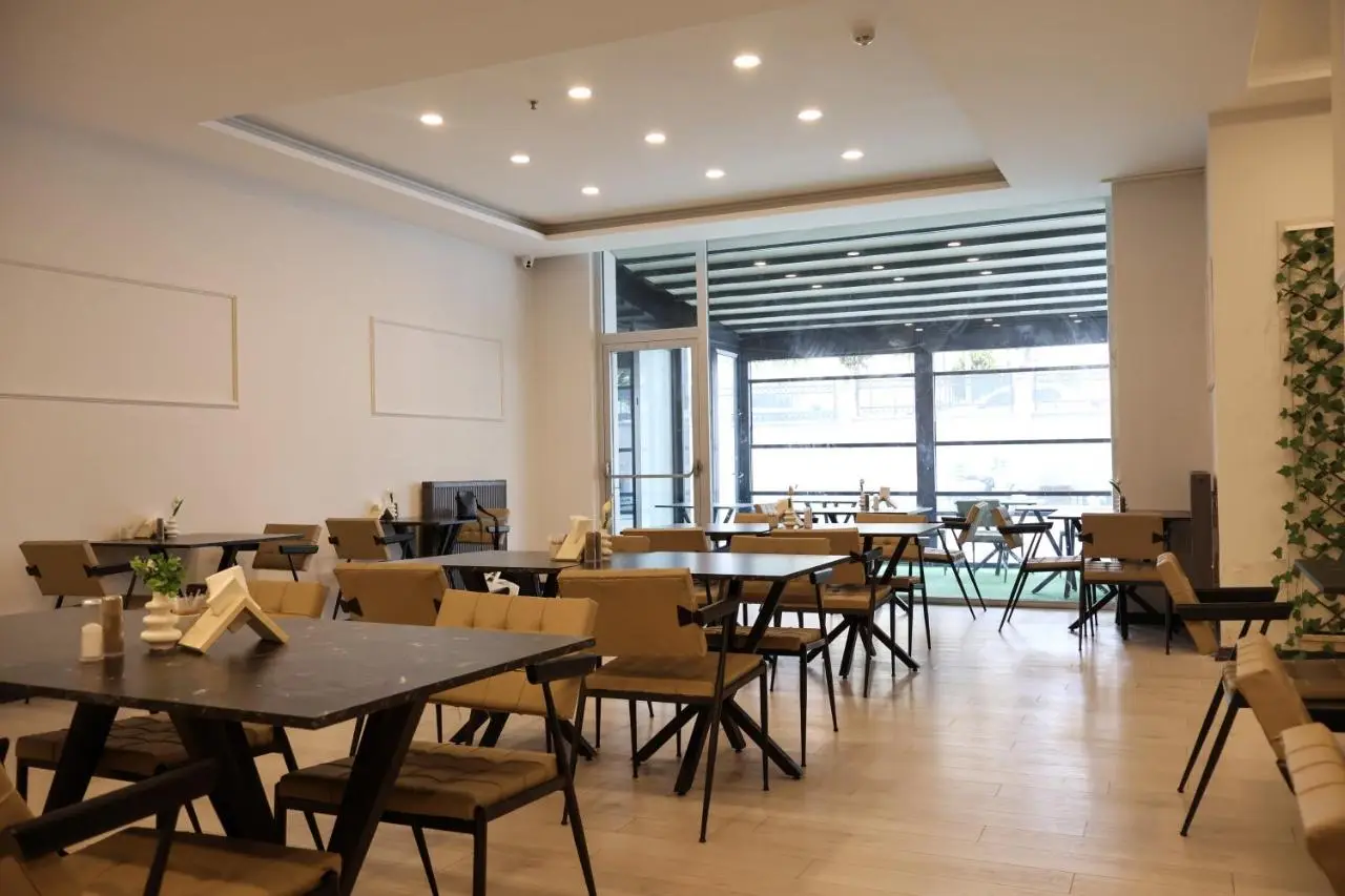 Home Plus Hotel