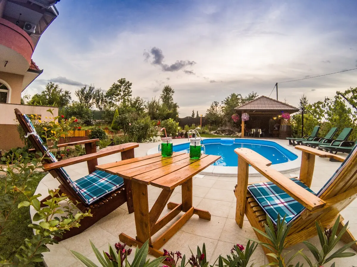Villa Katarina - Family vacation home with pool