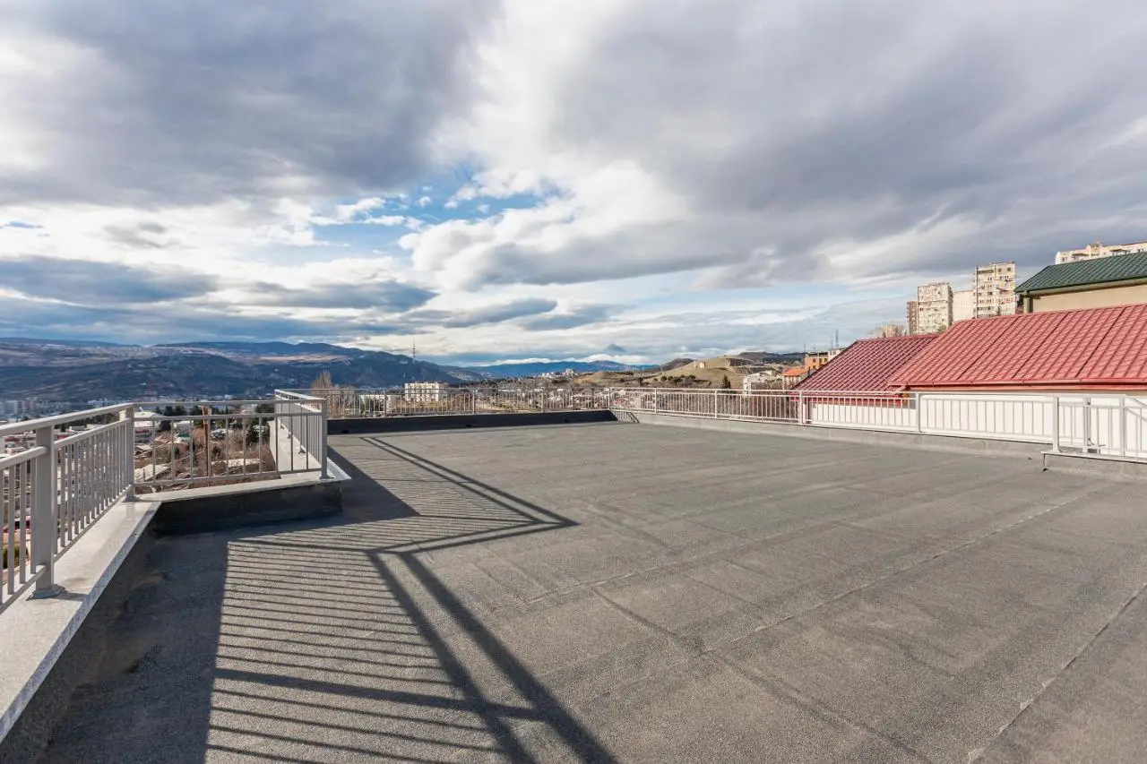 Fresh Air & Panoramic View (Floor 1 & 2)