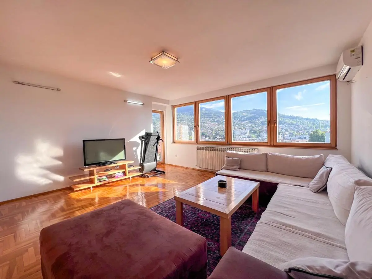 Awesome Panorama Penthouse - free Parking and balcony