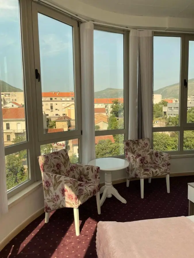 Lux Apartments