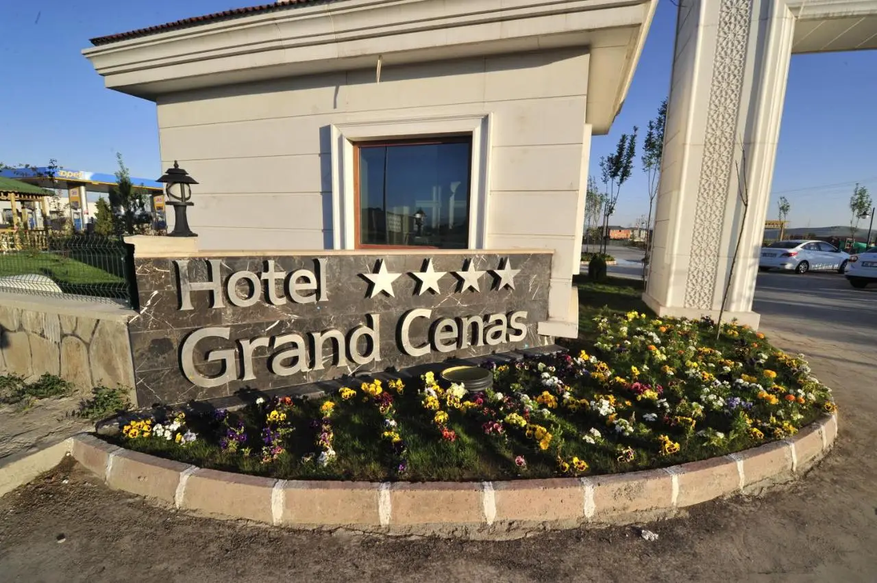 Grand Cenas Hotel