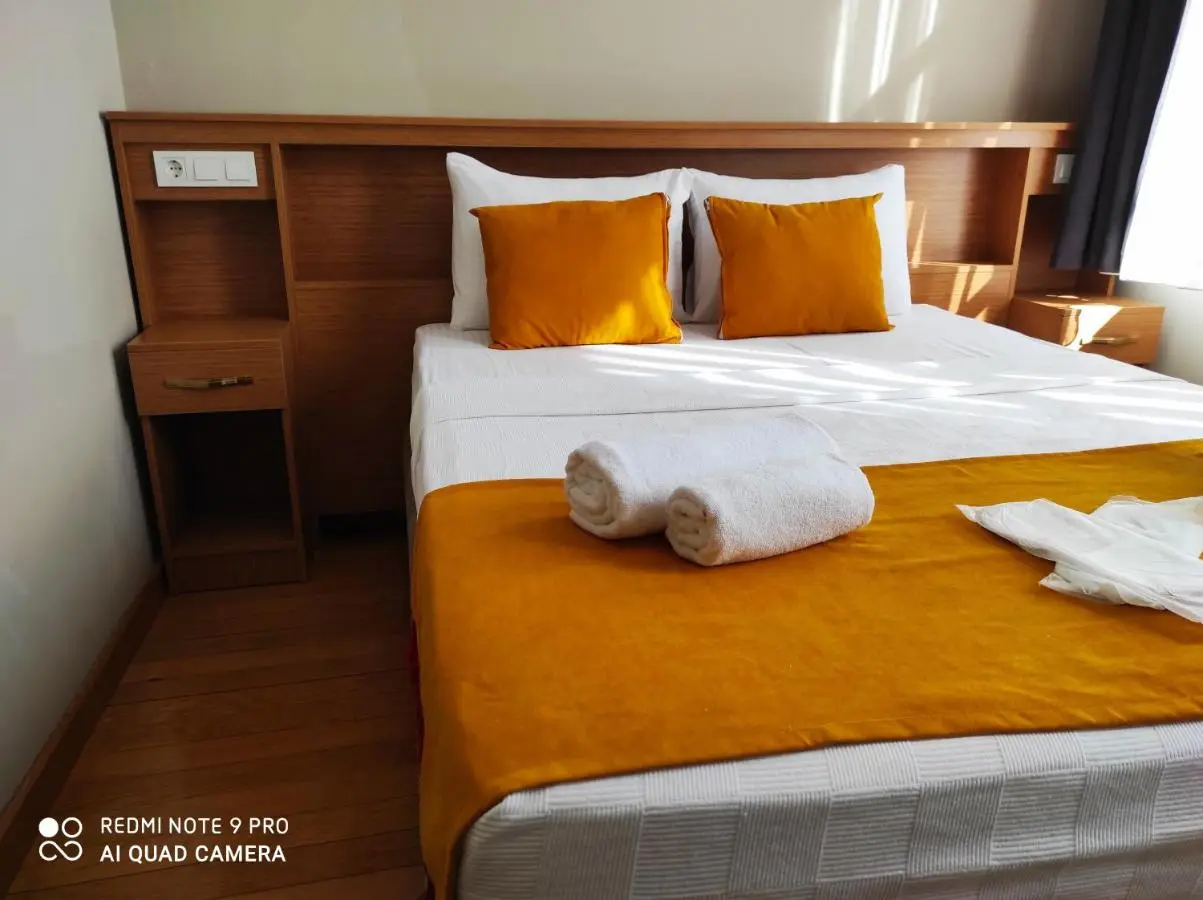 Lebon Hotel-Special Class