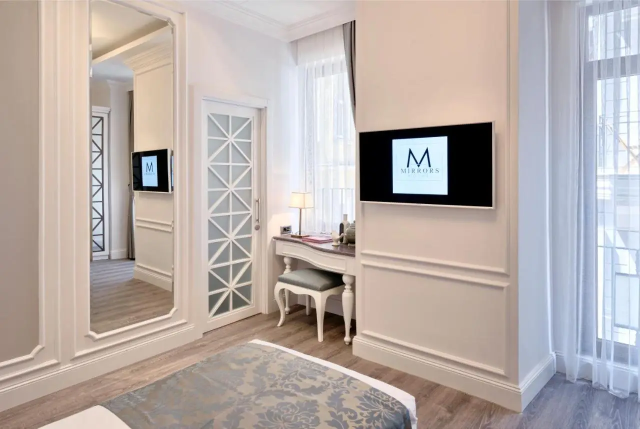 Mirrors Hotel İstanbul Taksim City Center