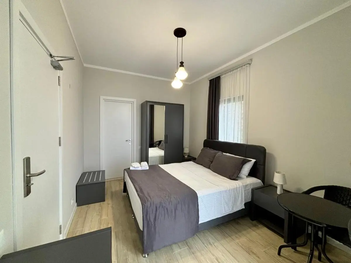 Hillside Inn