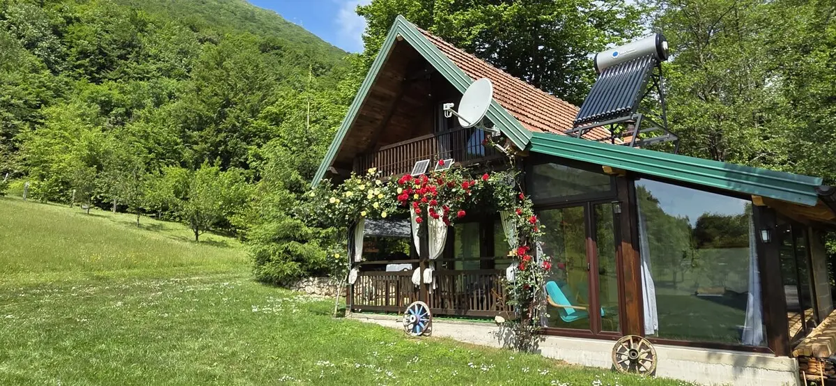 Nina's Cabin