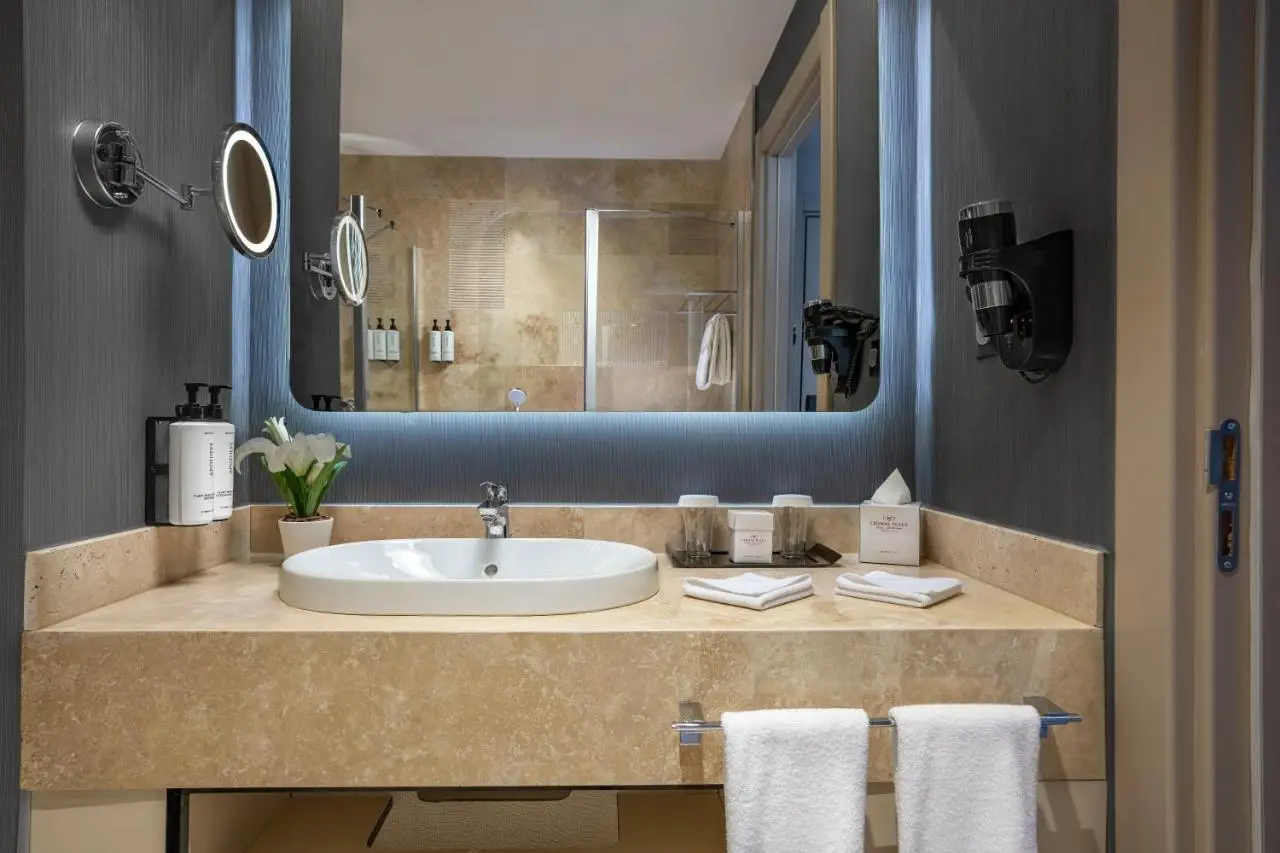 Crowne Plaza Istanbul Tuzla Viaport Marina by IHG