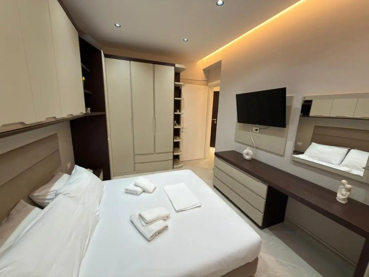 Onis Apartment
