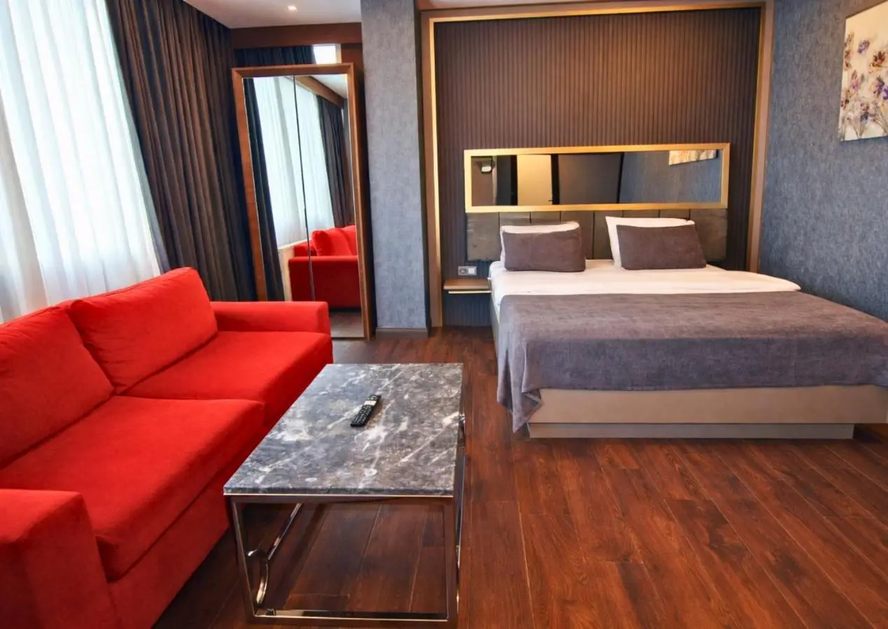 216 Eagle Palace Suite