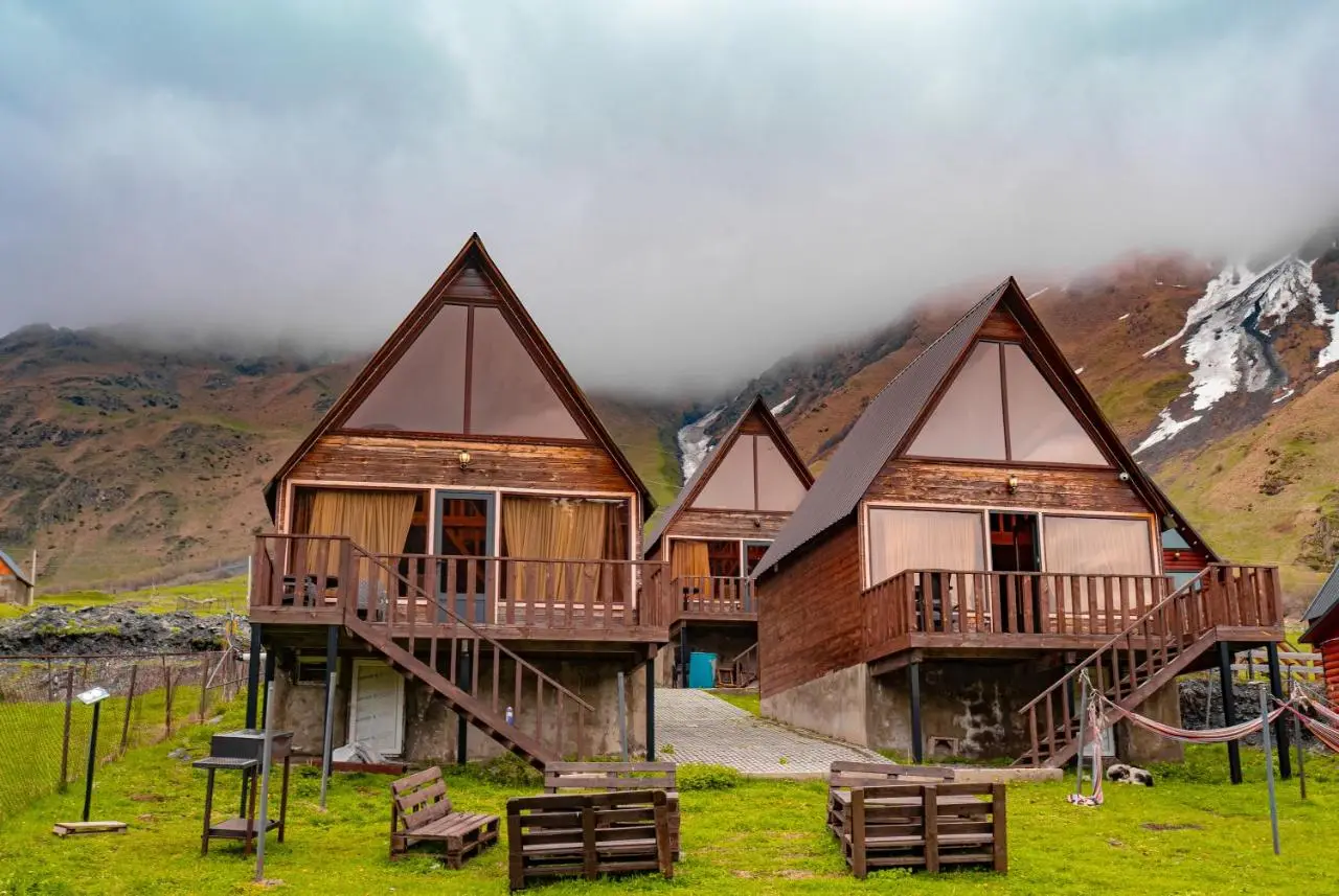 Kazbegi 4 side cottages