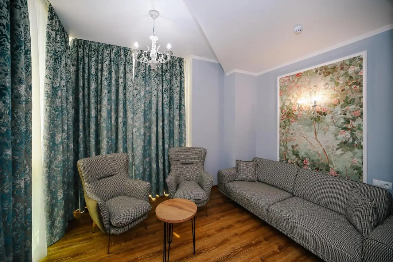 Rose Hotel Vake