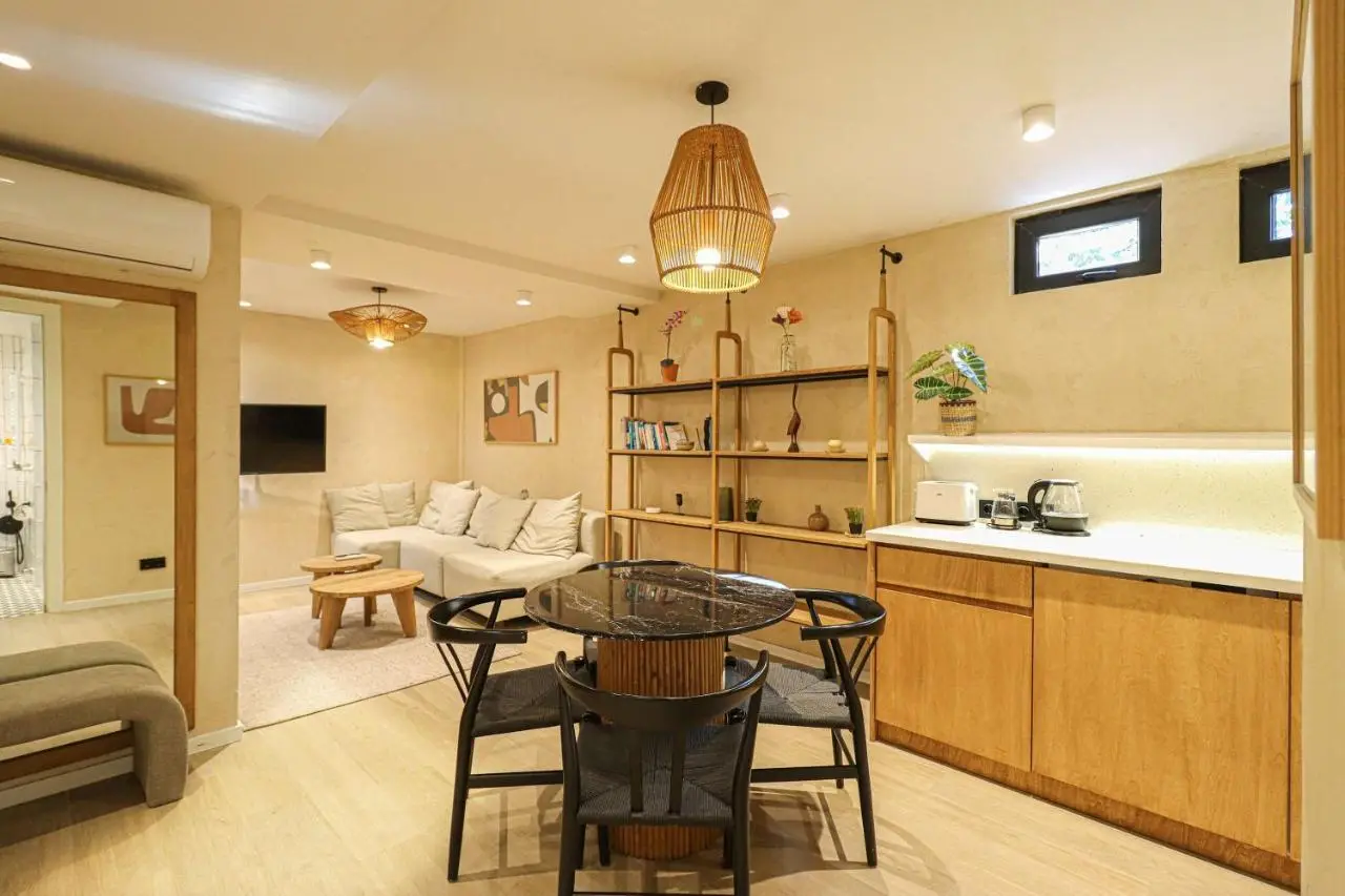 Newly Designed 2BR Apartment In Center-By Wehost
