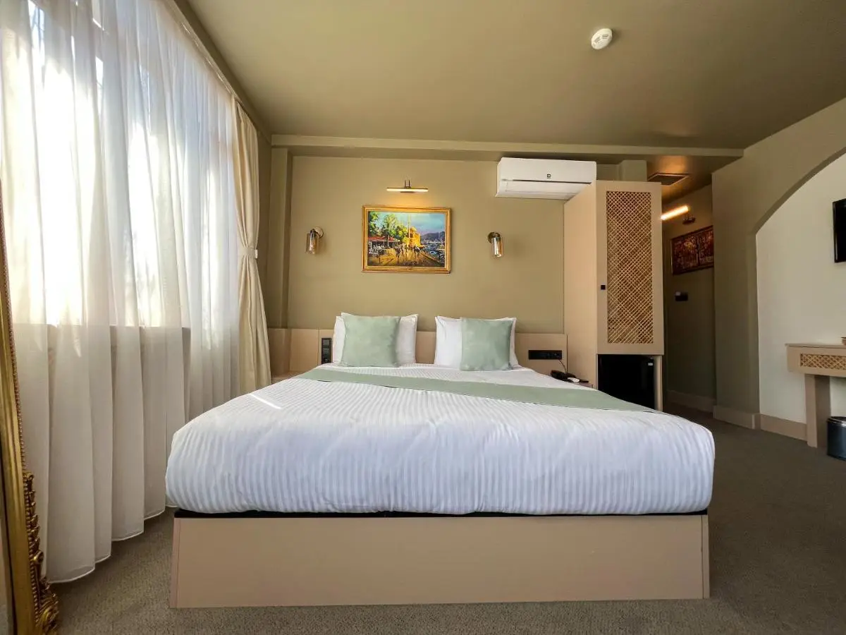By Kinyas Hotel