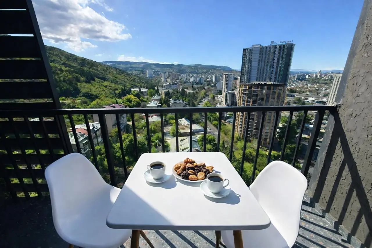 Park Ortachala Apartments with River and City View