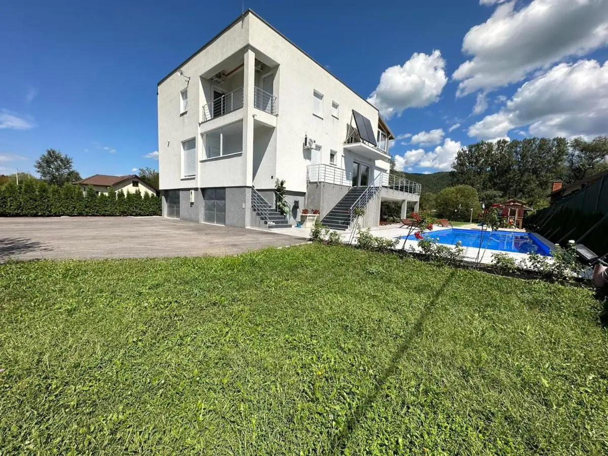 Summer Residence Una