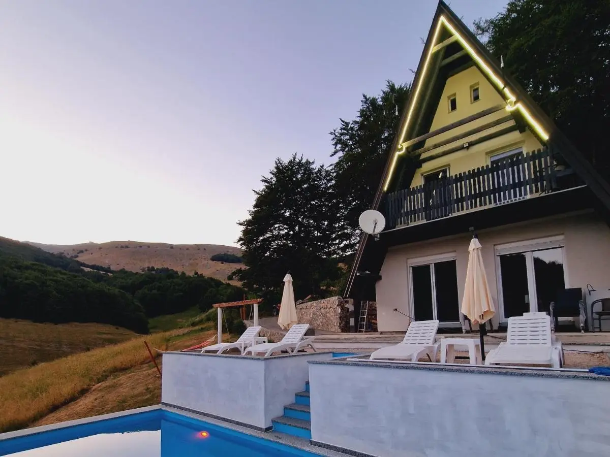 Weekend house NEST Bjelašnica