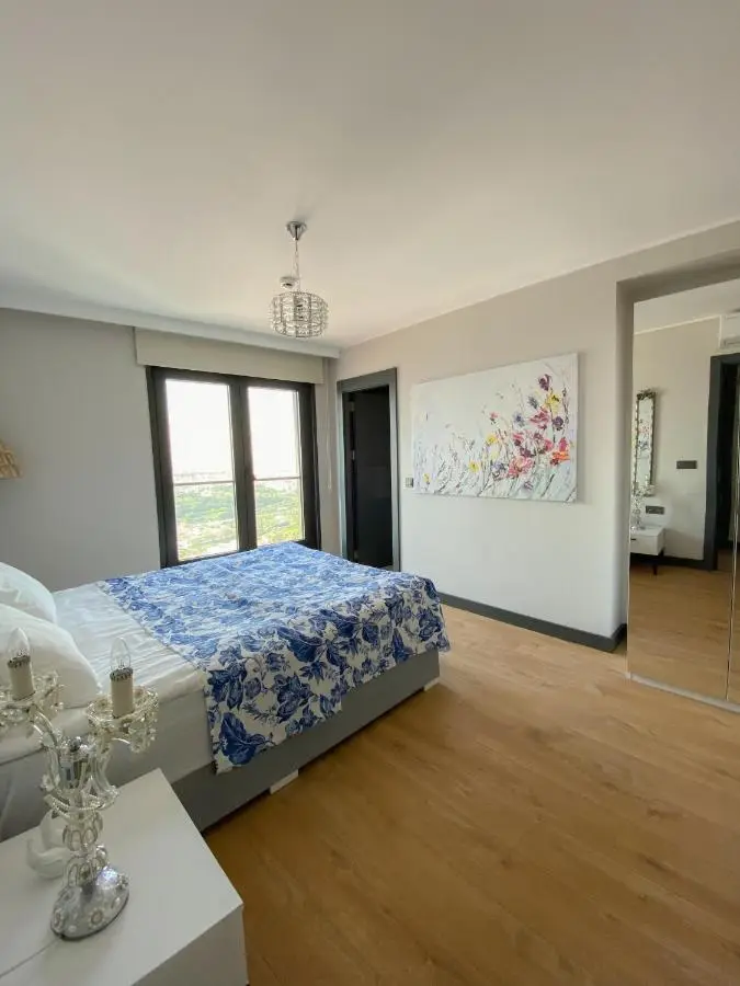 Luxury Duplex with Terrace Apartment by Siena Suites