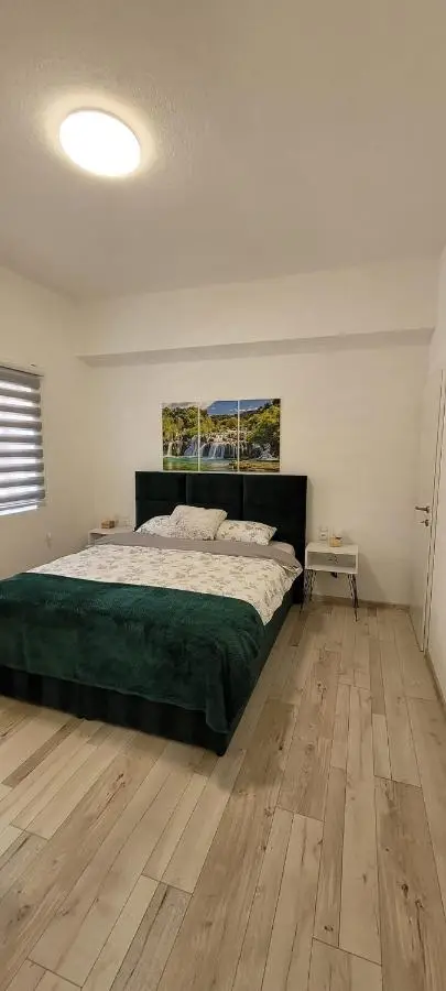Oz Lux Apartments