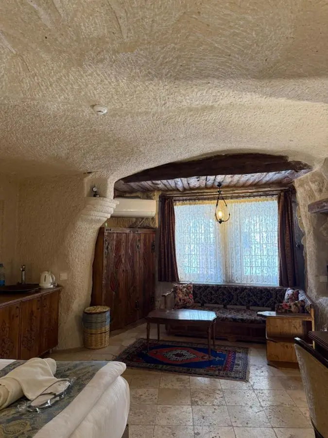 Arif Cave Hotel