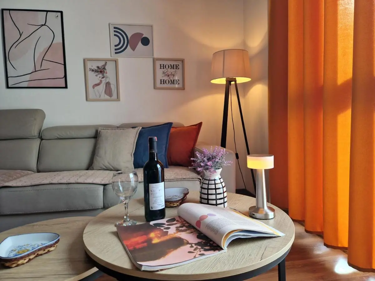Red & White Palace Apartment