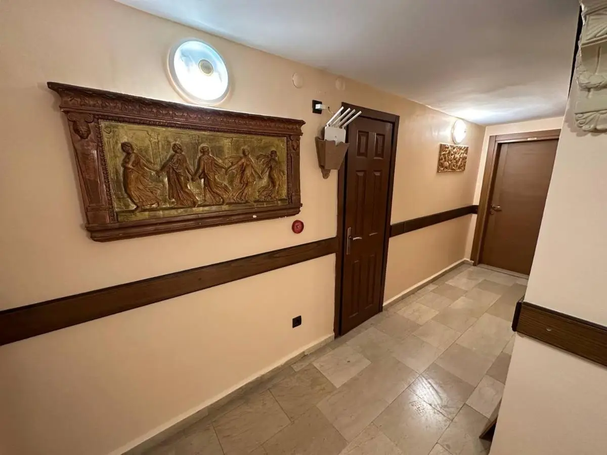 Hanedan Hotel