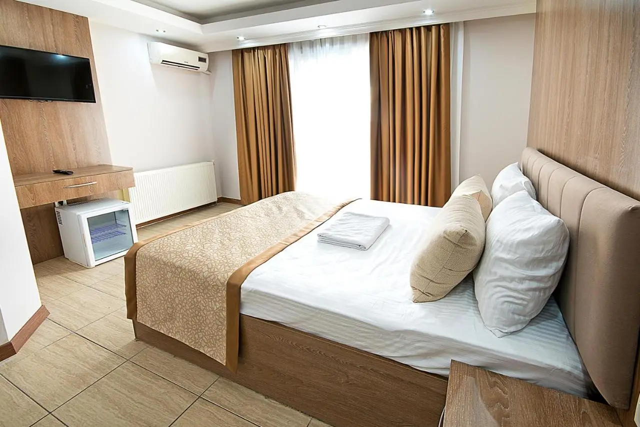 Lion City Hotel