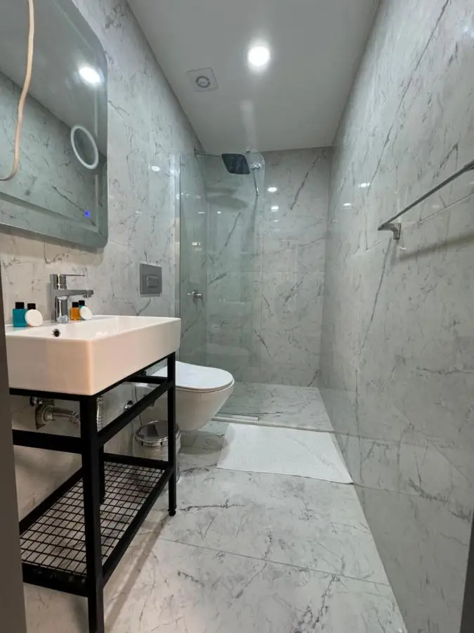 Robin Hotel