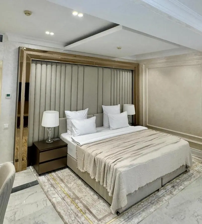 Ganjali Plaza Hotel