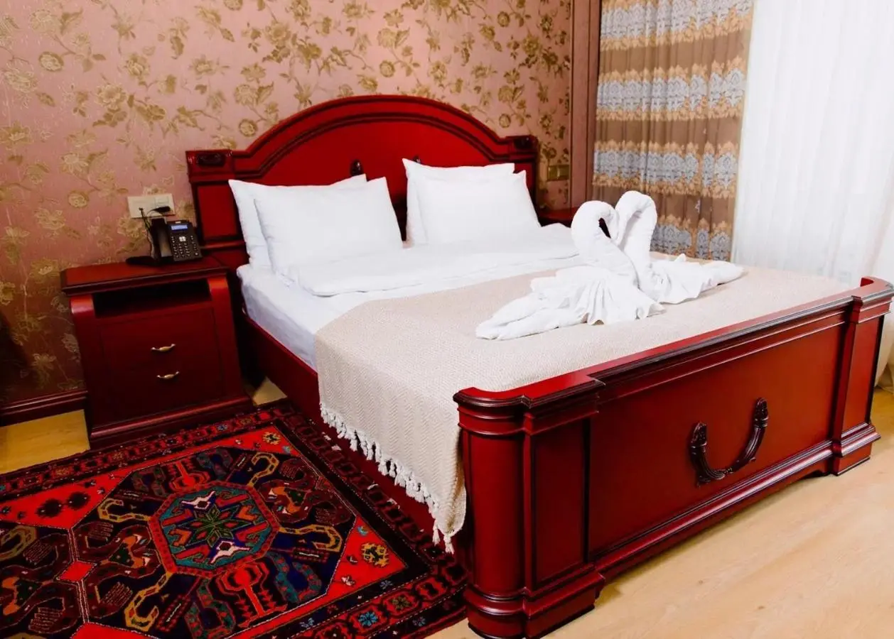 Royal Antique Boutique Hotel