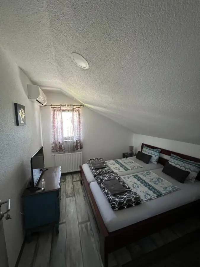 Aman Guesthouse