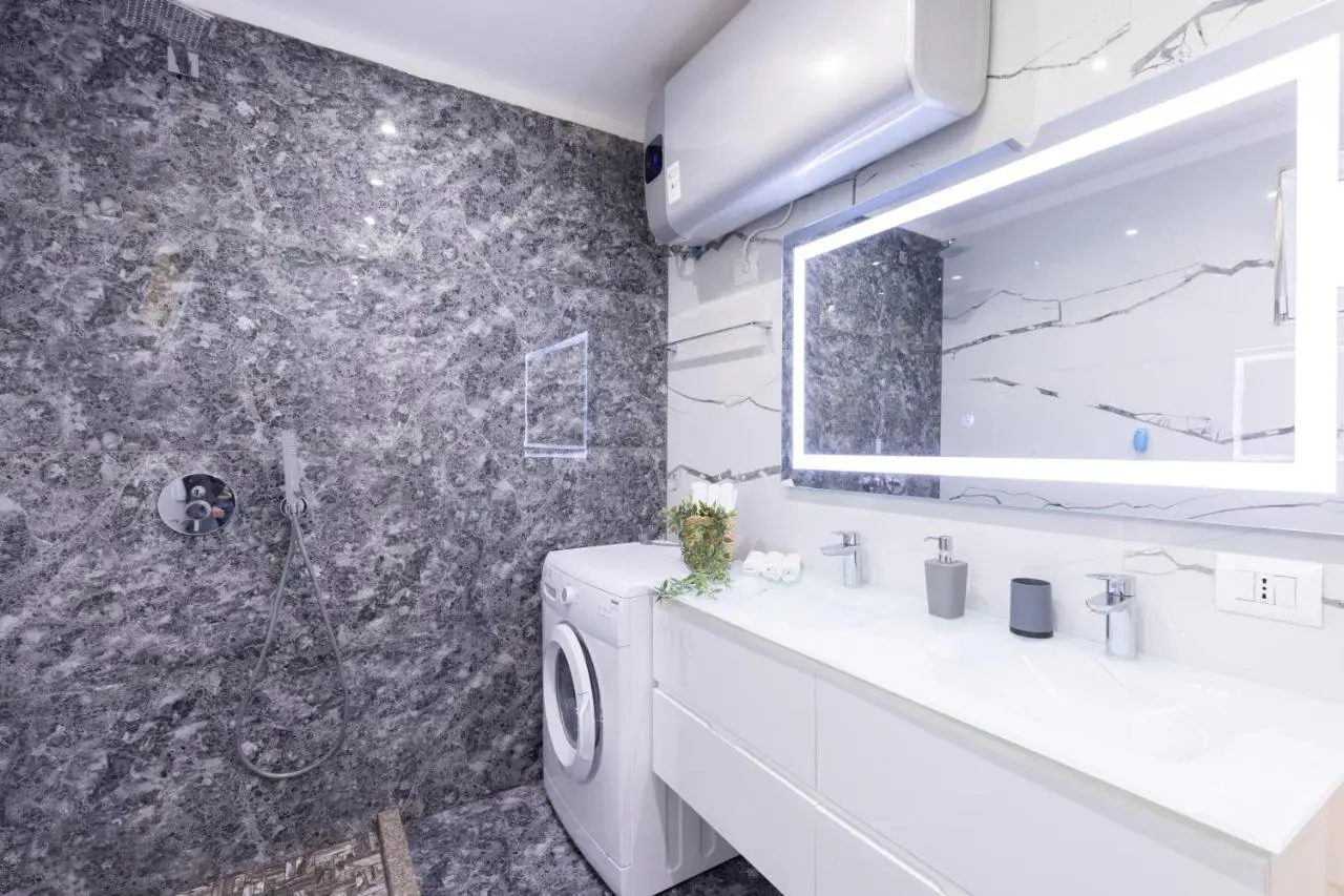 Exclusive 2 Bedrooms Apartment