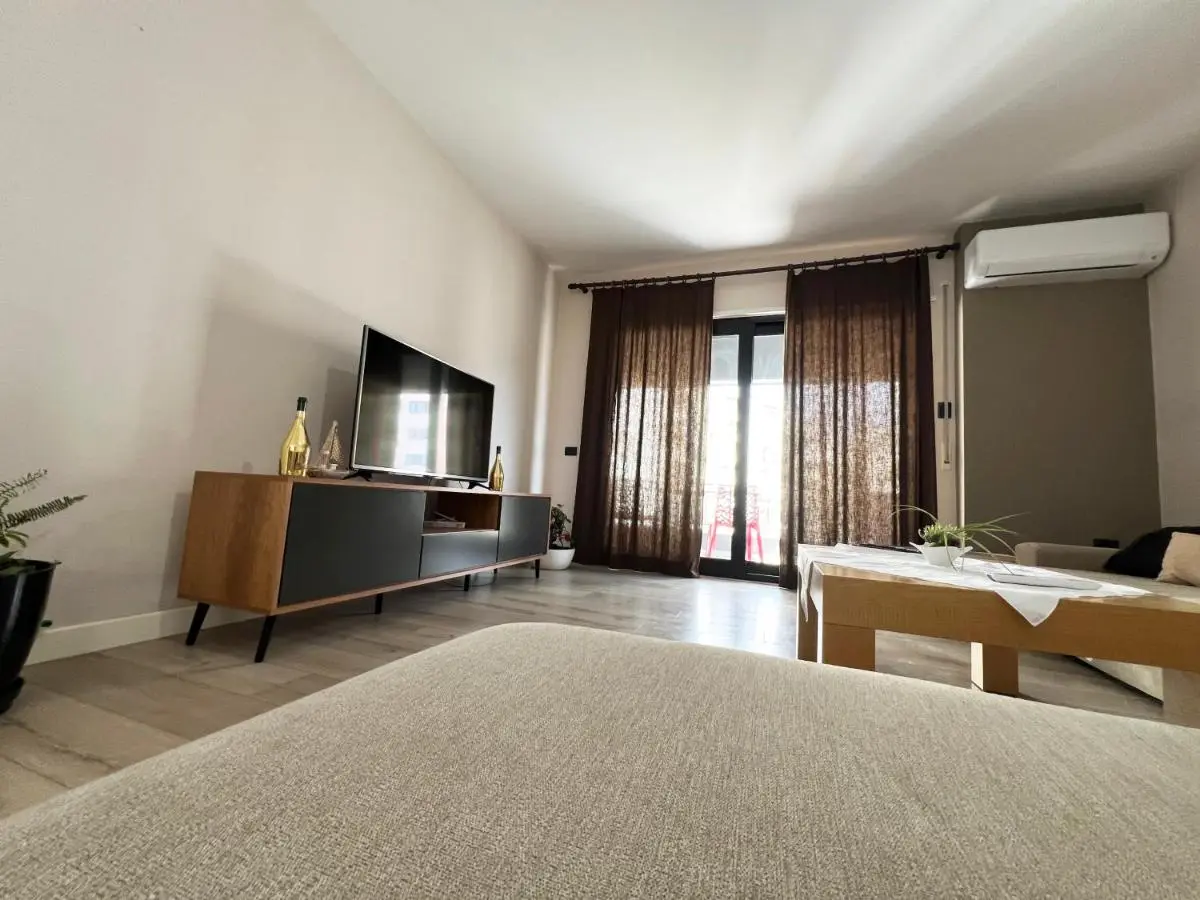 B2 Apartment