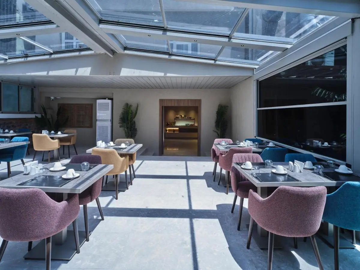 Four-G Hotel Premium