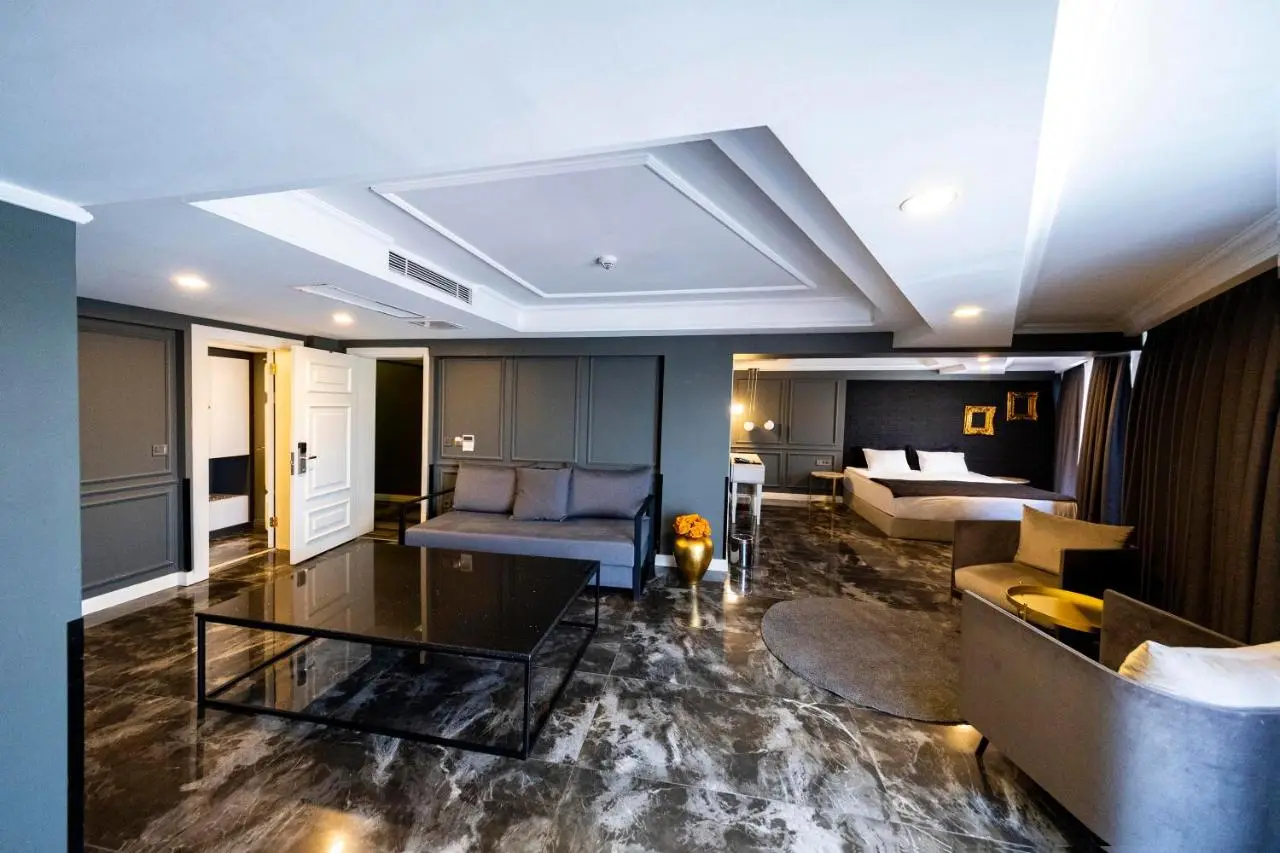 B LOFT HOTEL