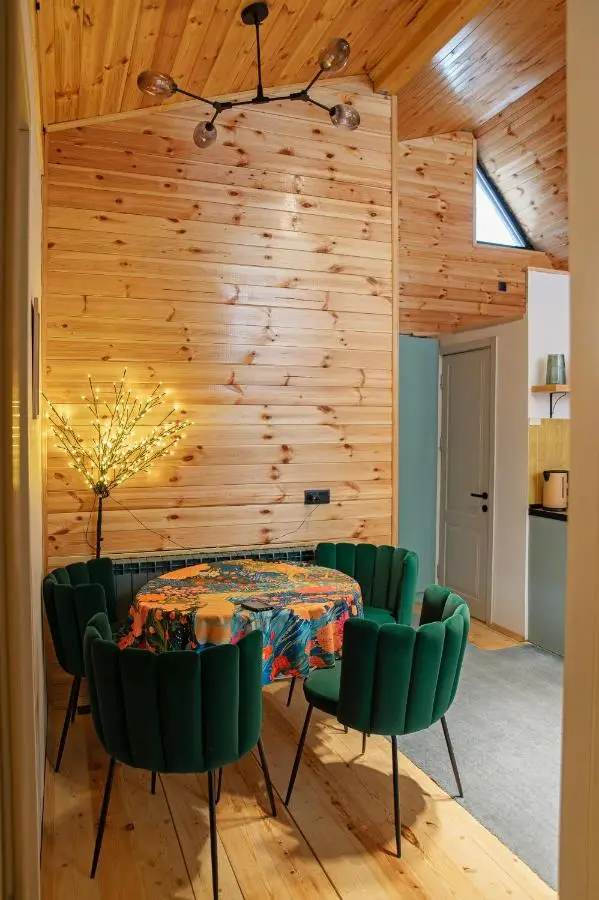 Cozy Wooden House near Gudauri
