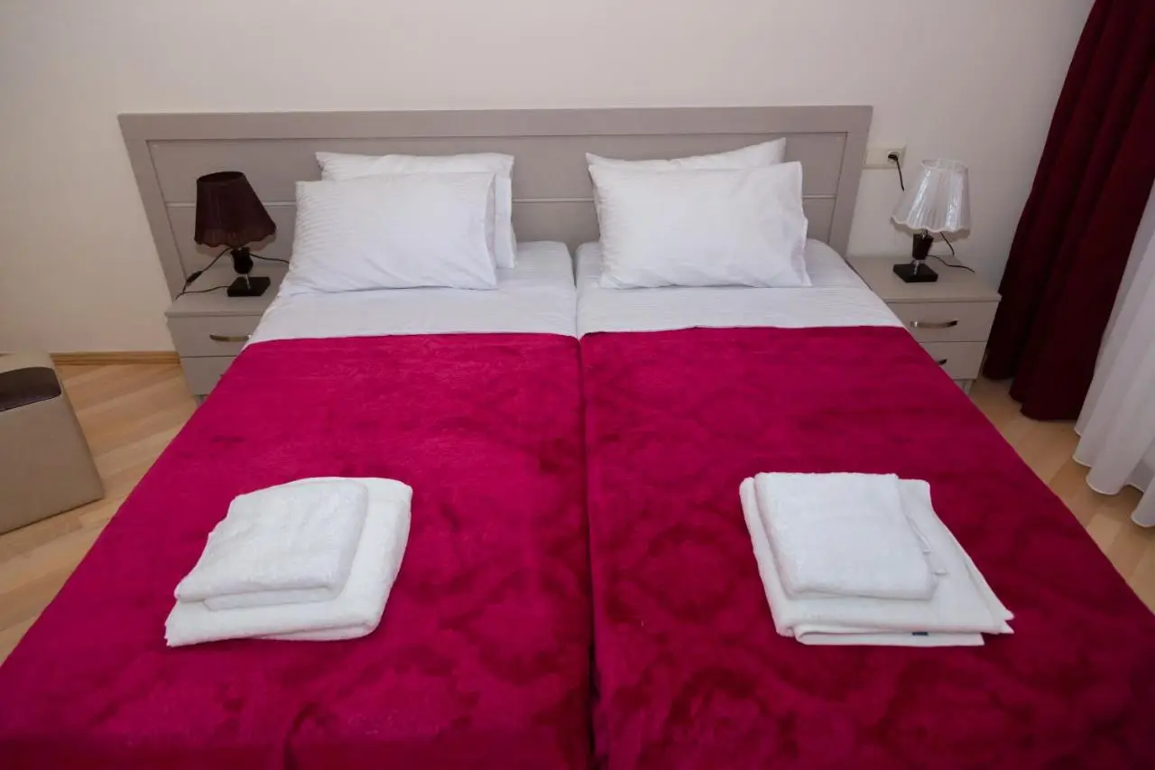Holiday Rooms